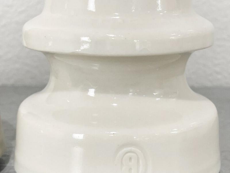 Фарфоровые изоляторы